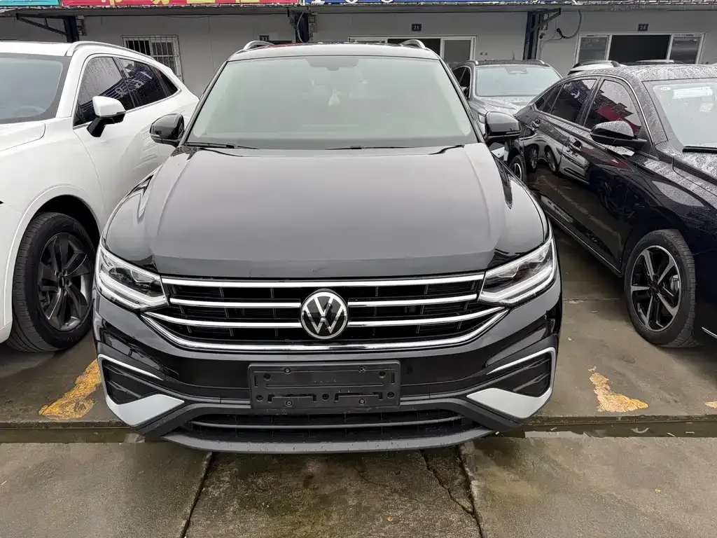 Volkswagen Tiguan L 2021 из CN, фото 2