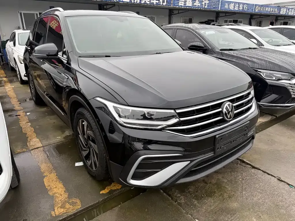 Volkswagen Tiguan L 2021 из CN, фото 3