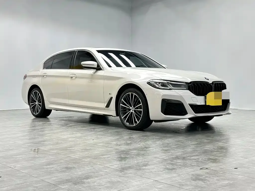 BMW 5 Series — фото 9