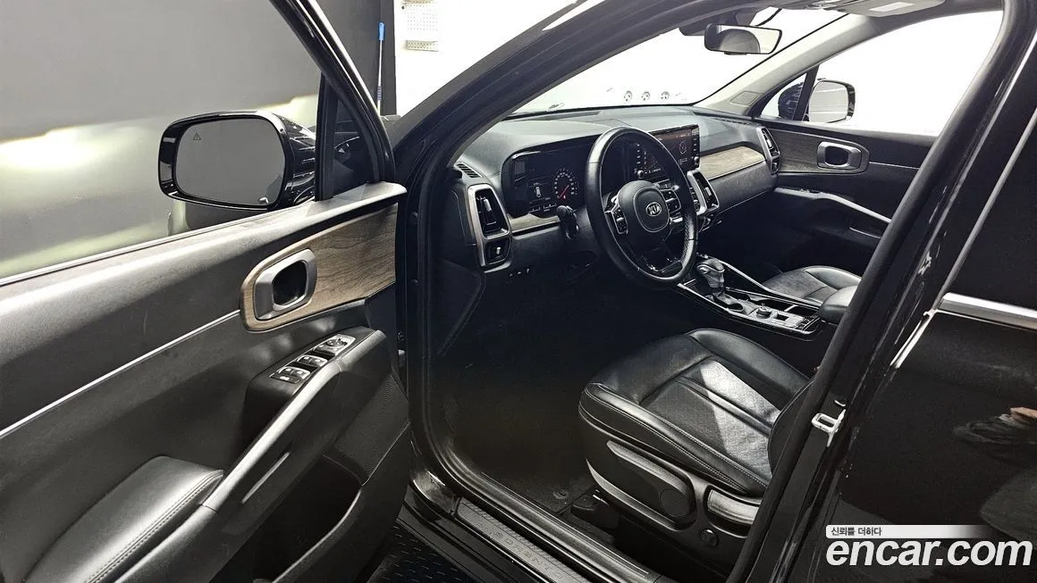 Kia Sorento — фото 10