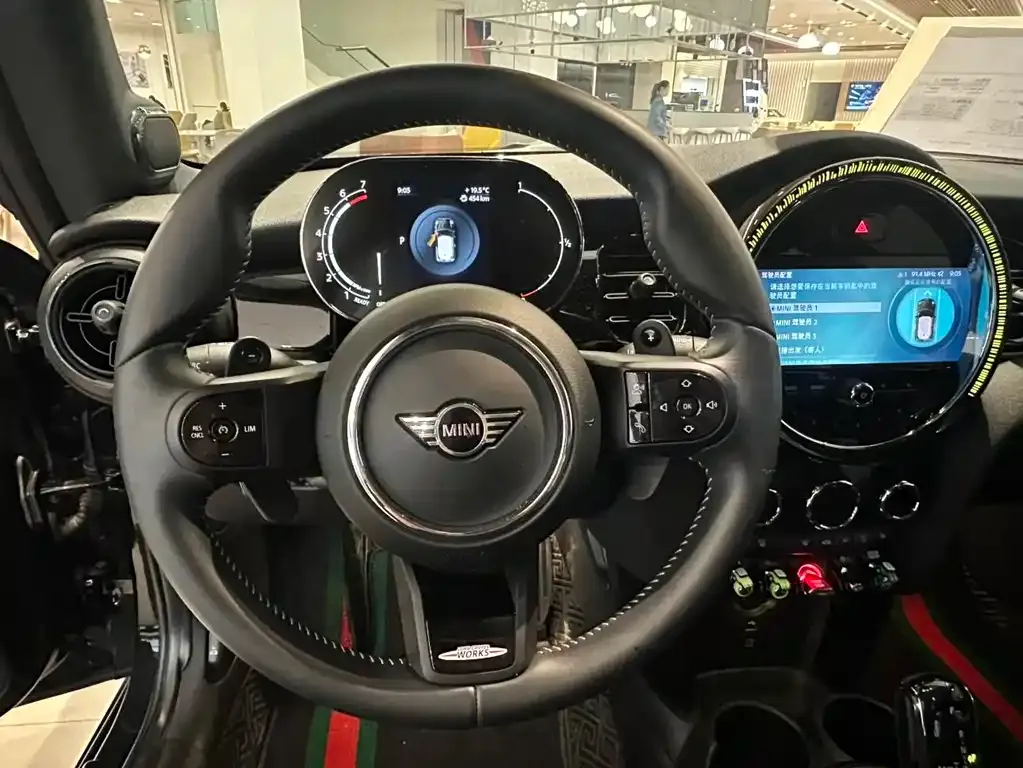 MINI Cooper (3-door) 2023 из CN, фото 10