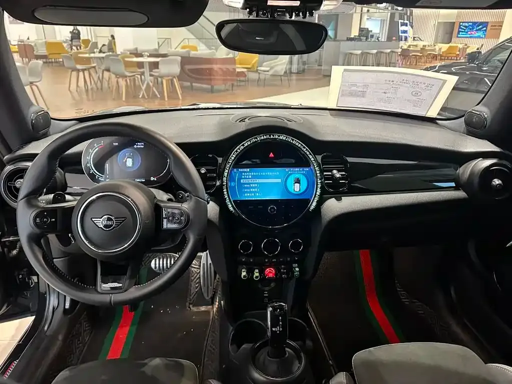 MINI Cooper (3-door) 2023 из CN, фото 9
