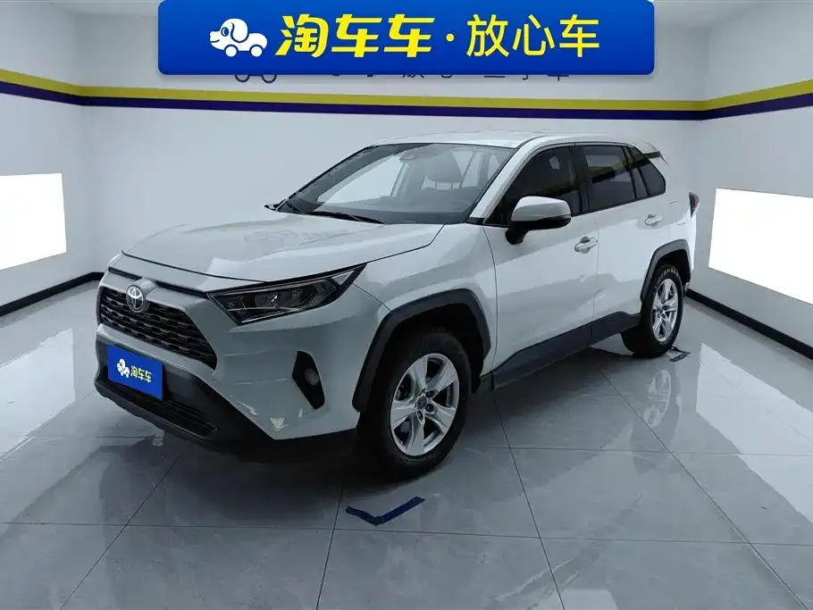 Toyota RAV4 2023 из CN, фото 1