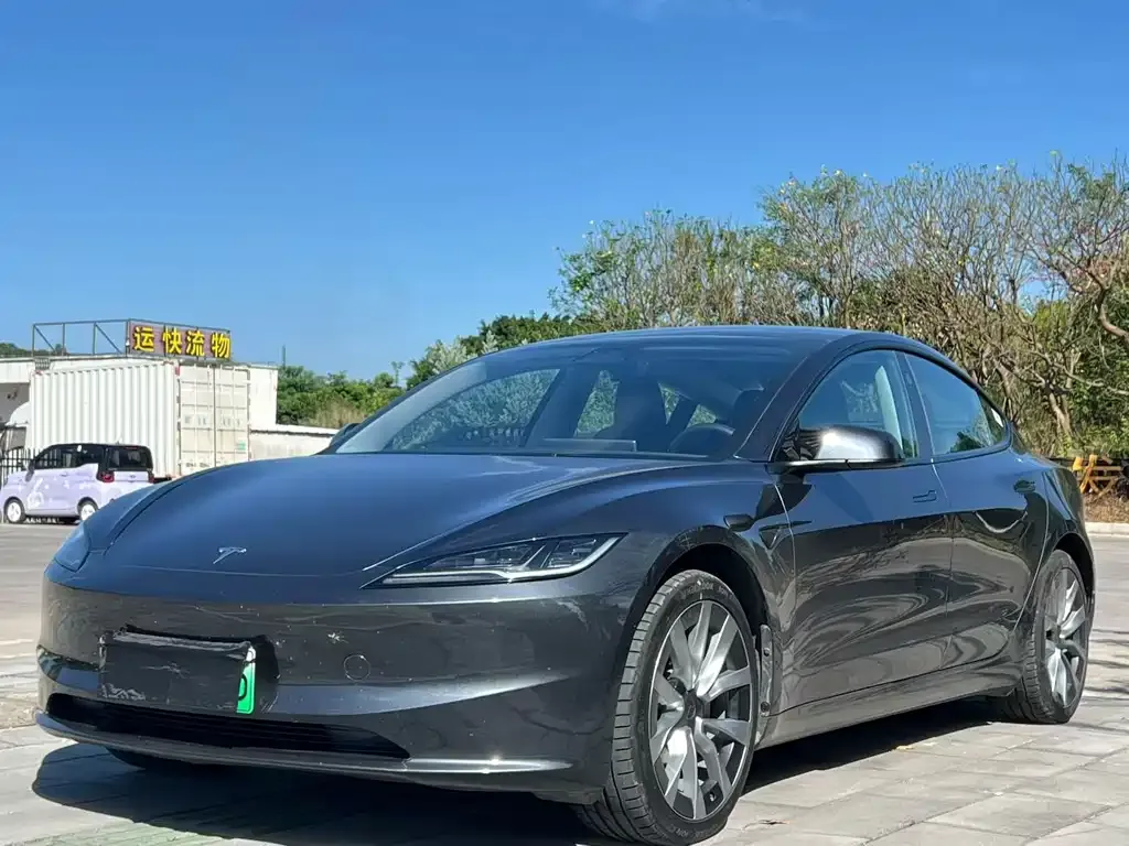 Tesla Model 3 — фото 3