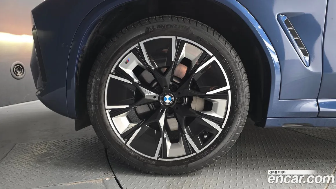 BMW iX3 2023 из KR, фото 5