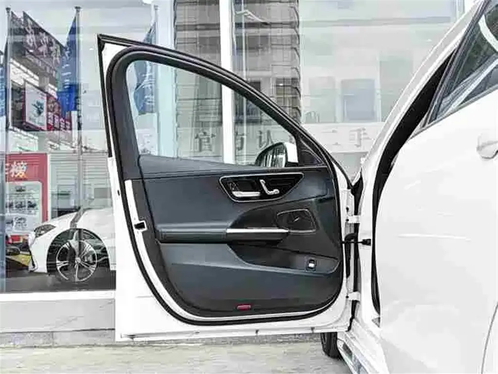 Mercedes-Benz C-Class 2024 из CN, фото 4