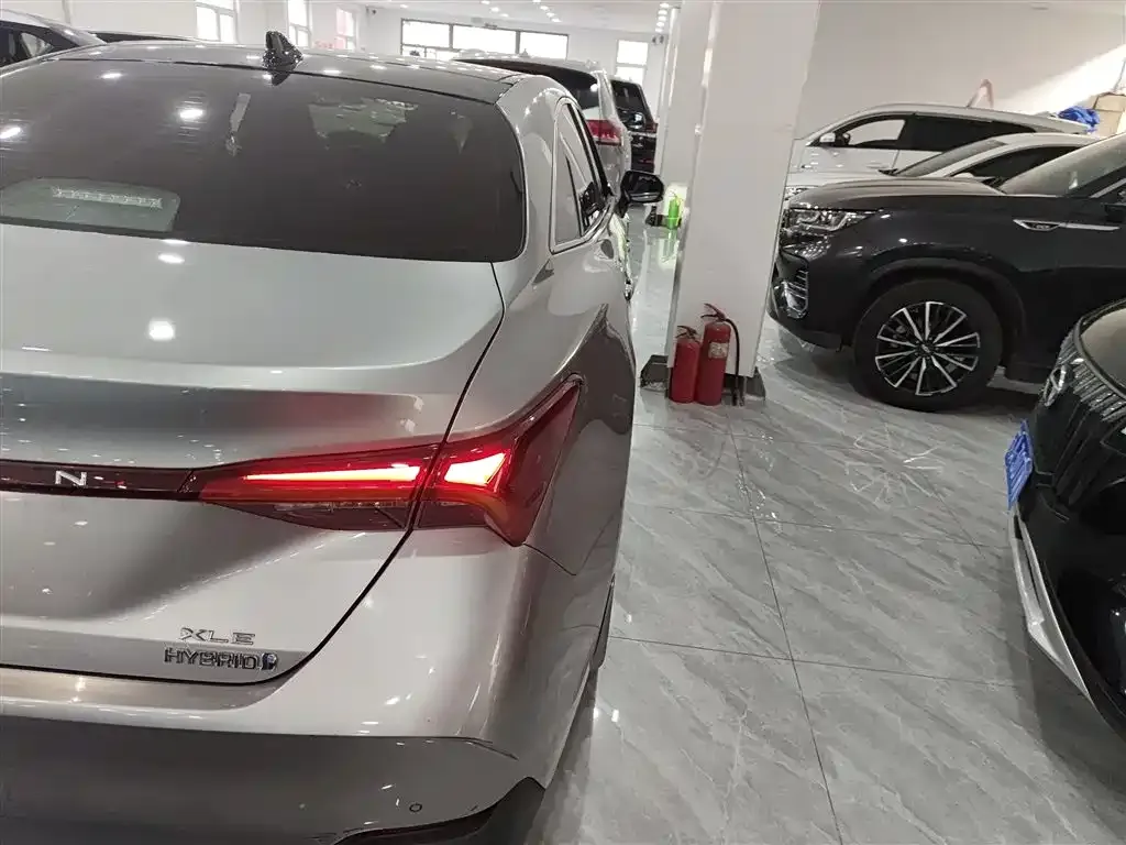 Toyota Avalon 2023 из CN, фото 8