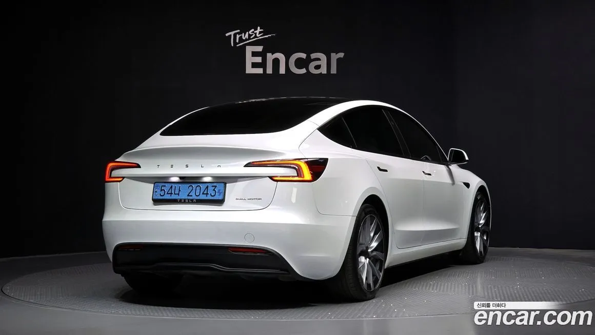 Tesla Model 3 2024 из KR, фото 2