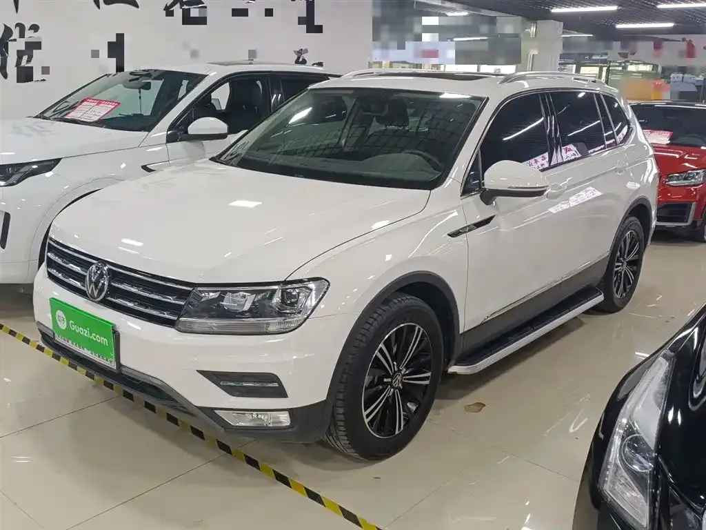 Volkswagen Tiguan L — фото 2