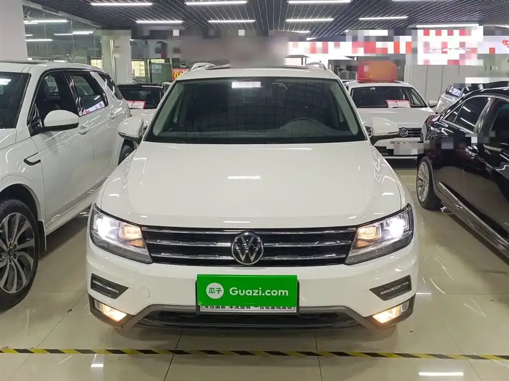 Volkswagen Tiguan L — фото 3
