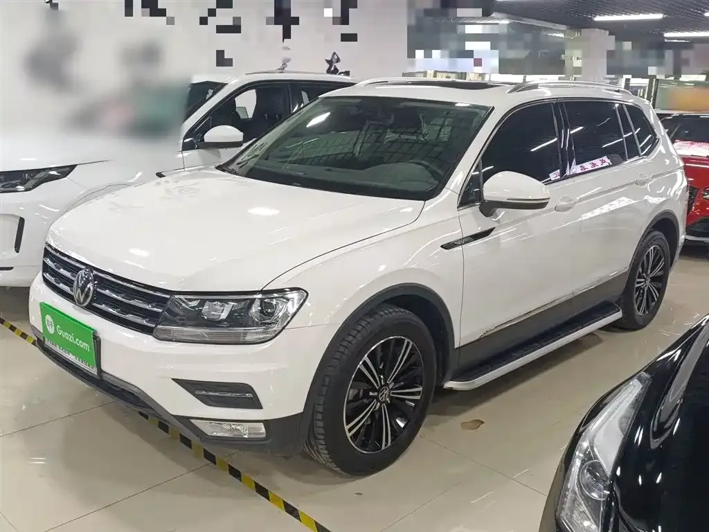 Volkswagen Tiguan L — фото 5