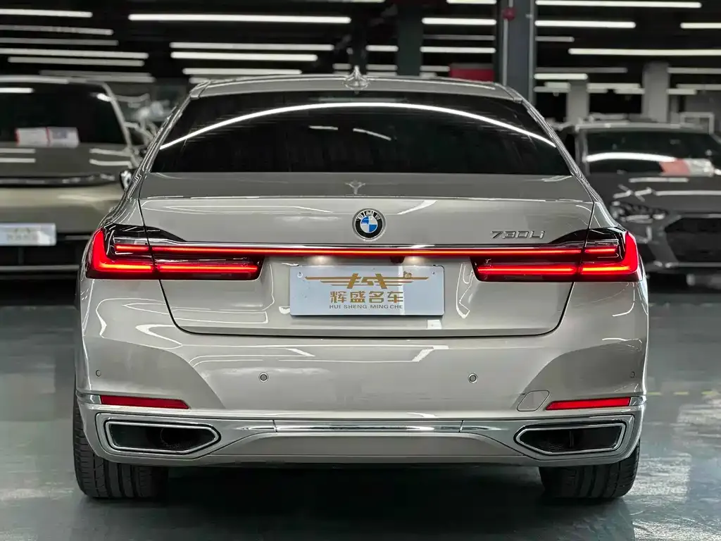 BMW 7 Series — фото 3