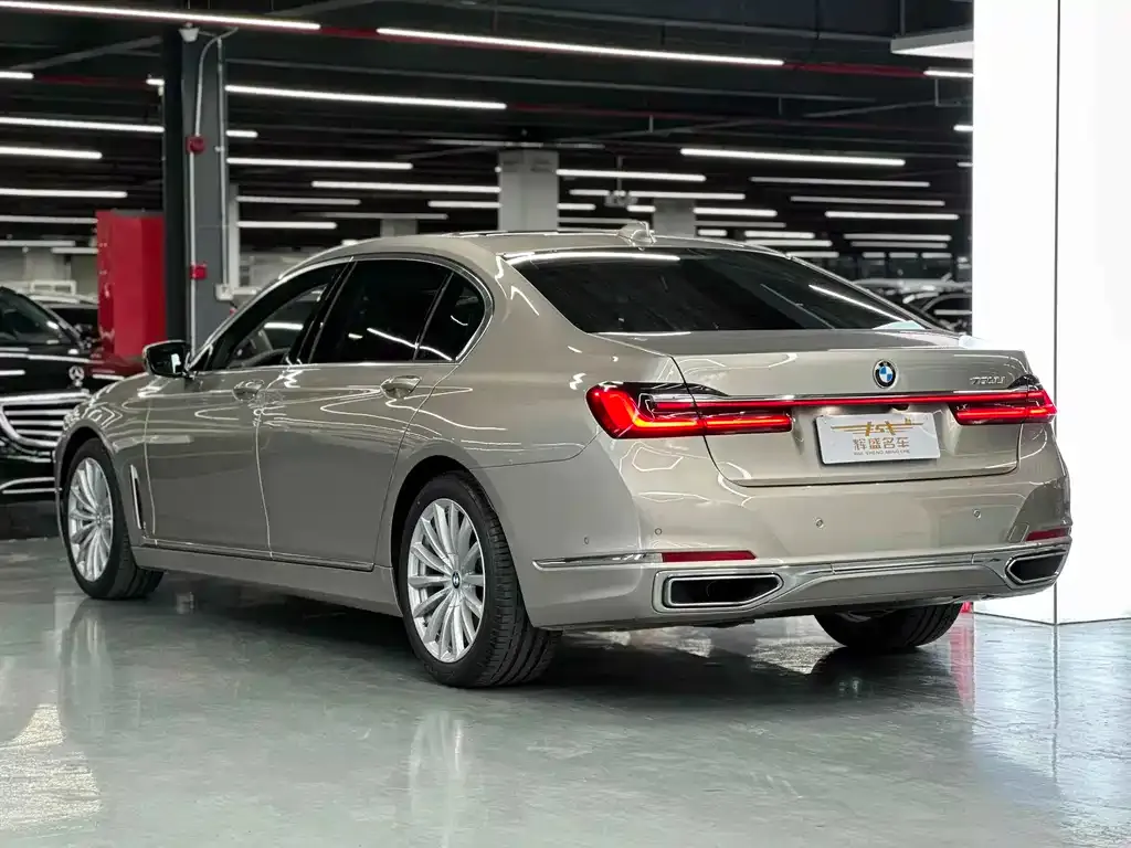 BMW 7 Series — фото 4