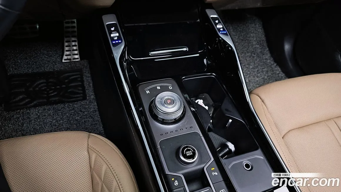 Kia Sorento — фото 9