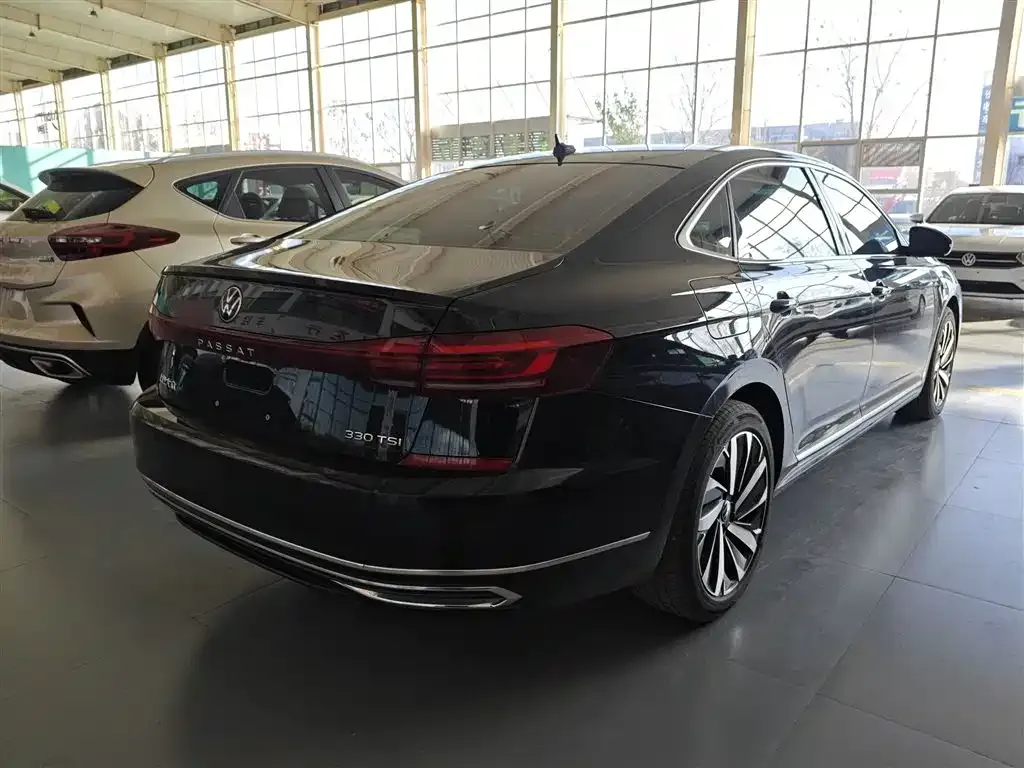 Volkswagen Passat 2024 из CN, фото 7