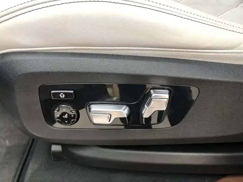 BMW XM 2024 из CN, фото 10