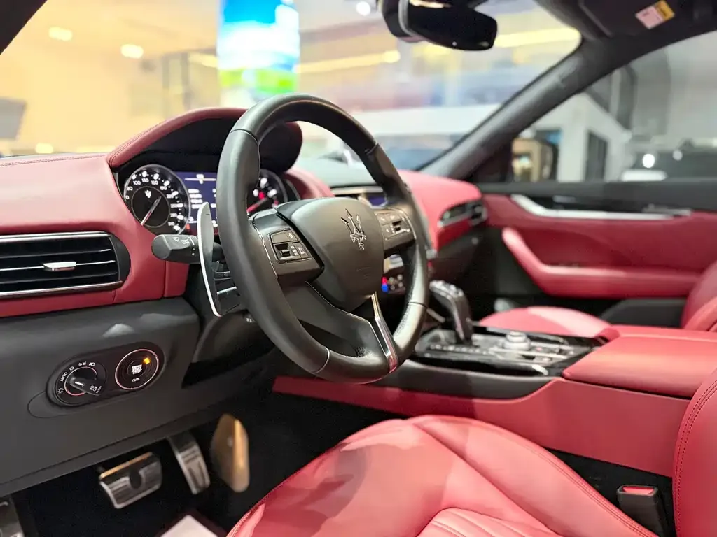 Maserati Levante 2021 из CN, фото 8