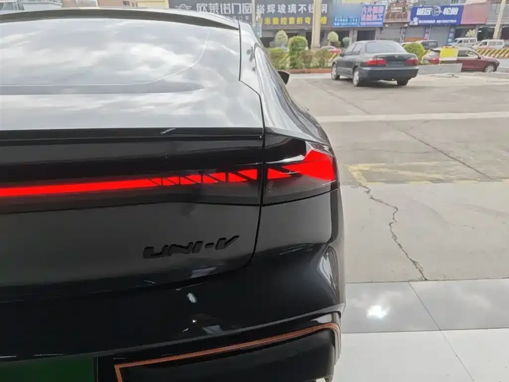 Changan UNI-V 2023 из CN, фото 8