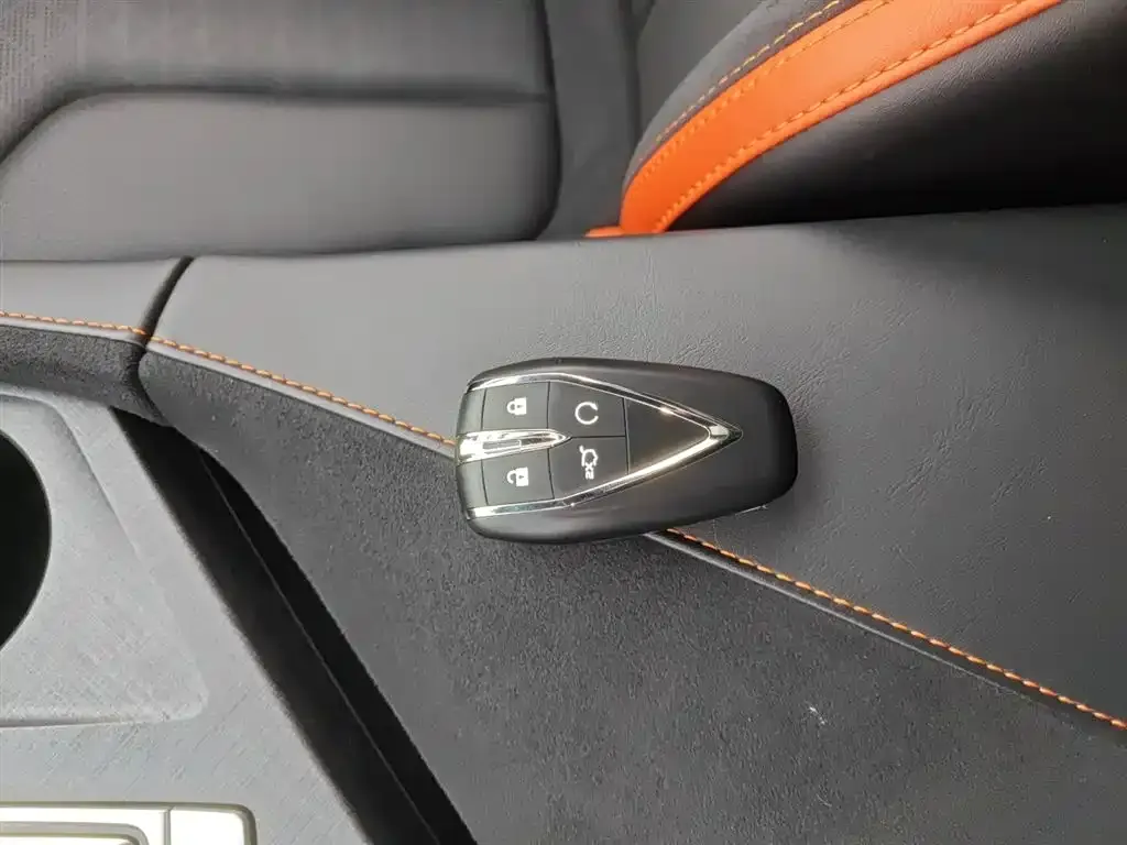 Changan UNI-V 2023 из CN, фото 9