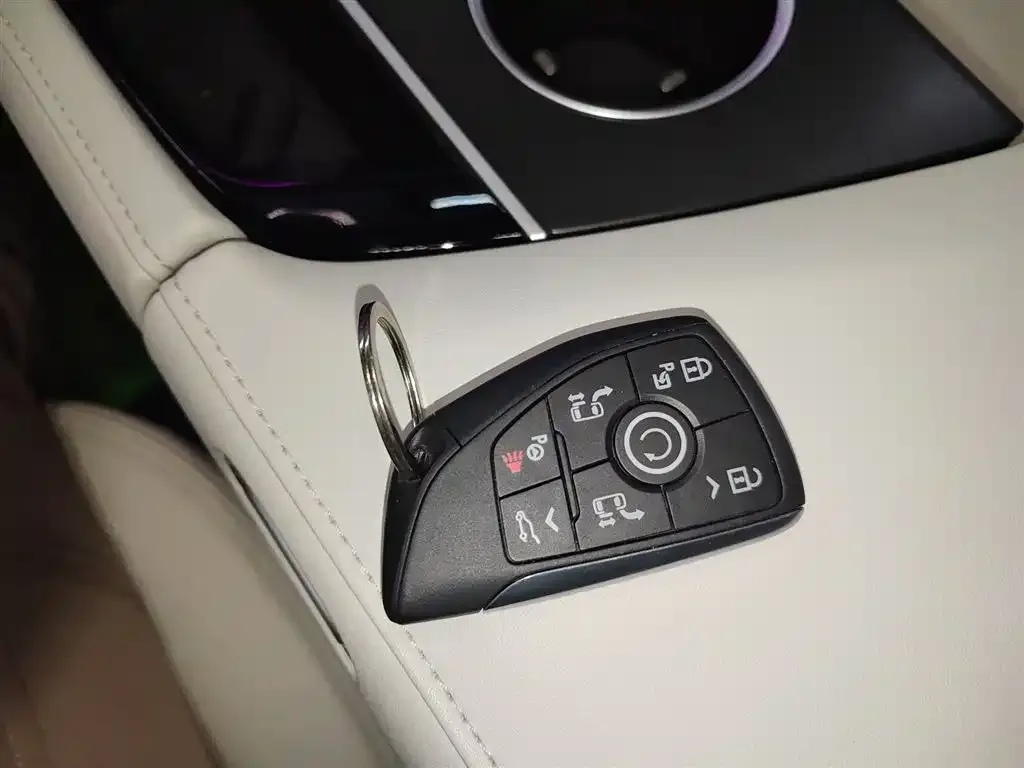 Buick GL8 Hybrid 2025 из CN, фото 9