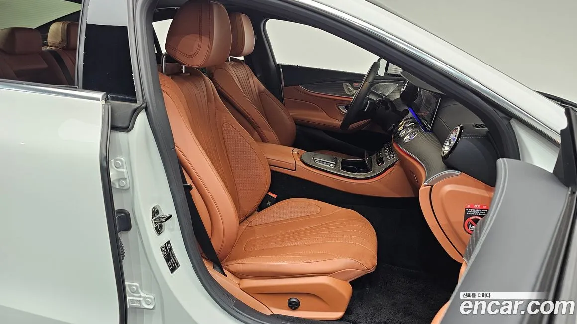 Mercedes-Benz CLS-Class — фото 10