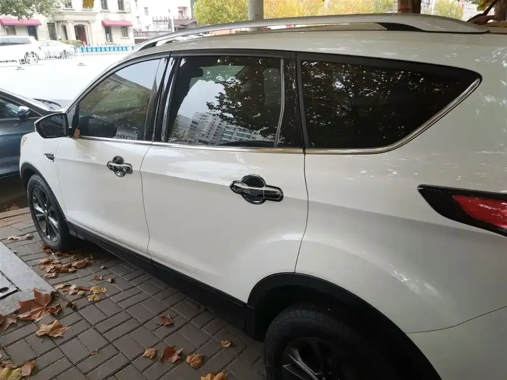Ford Kuga 2021 из CN, фото 5
