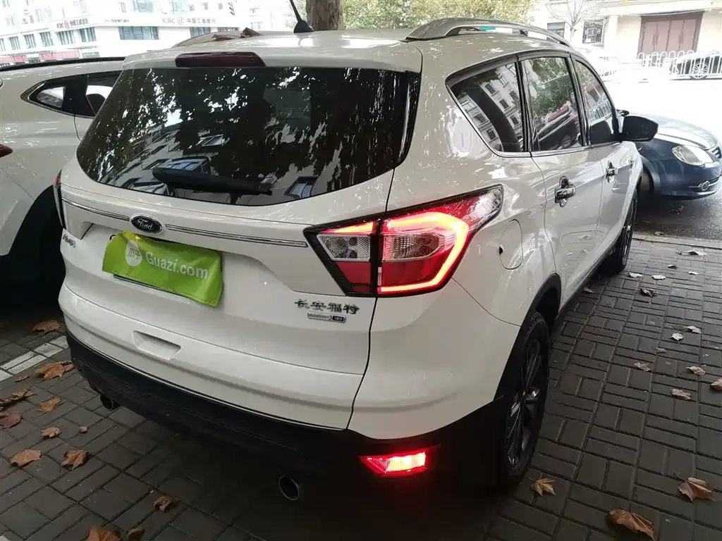 Ford Kuga 2021 из CN, фото 7