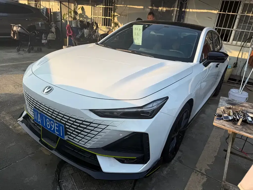 Changan UNI-V 2022 из CN, фото 1