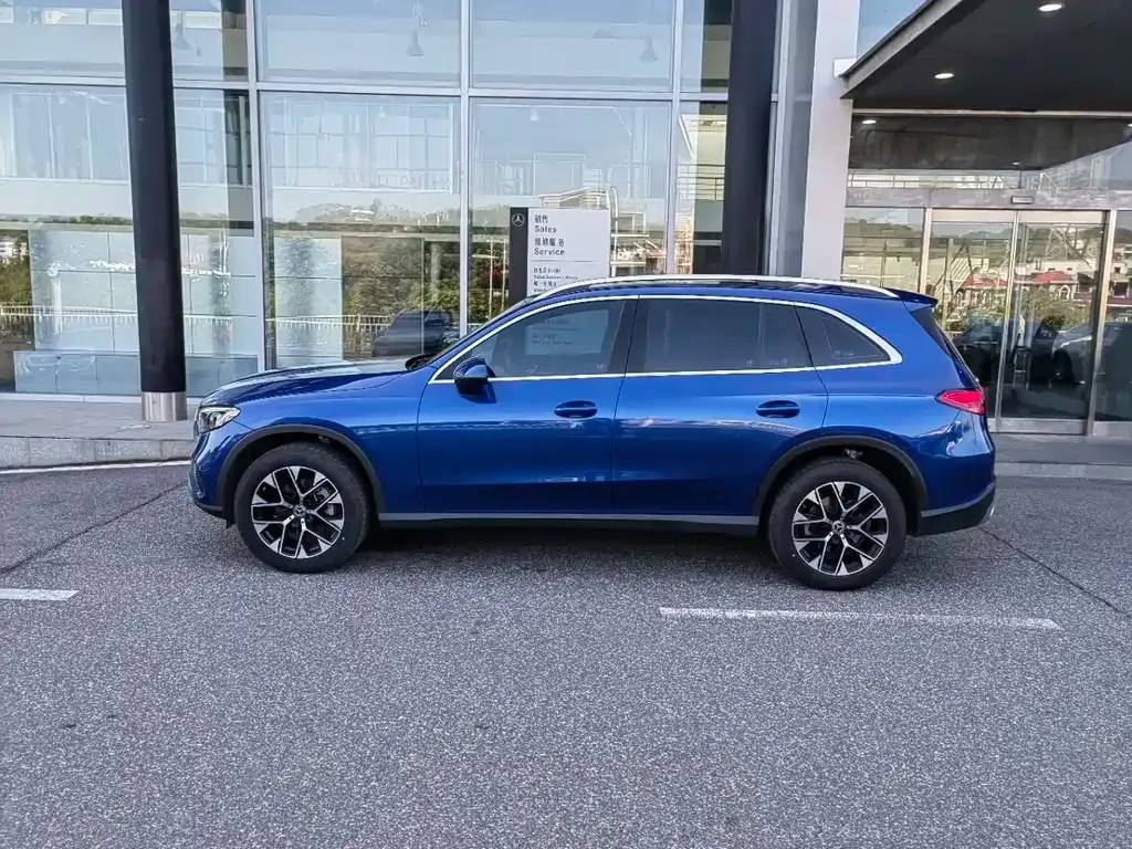Mercedes-Benz GLC 2023 из CN, фото 2