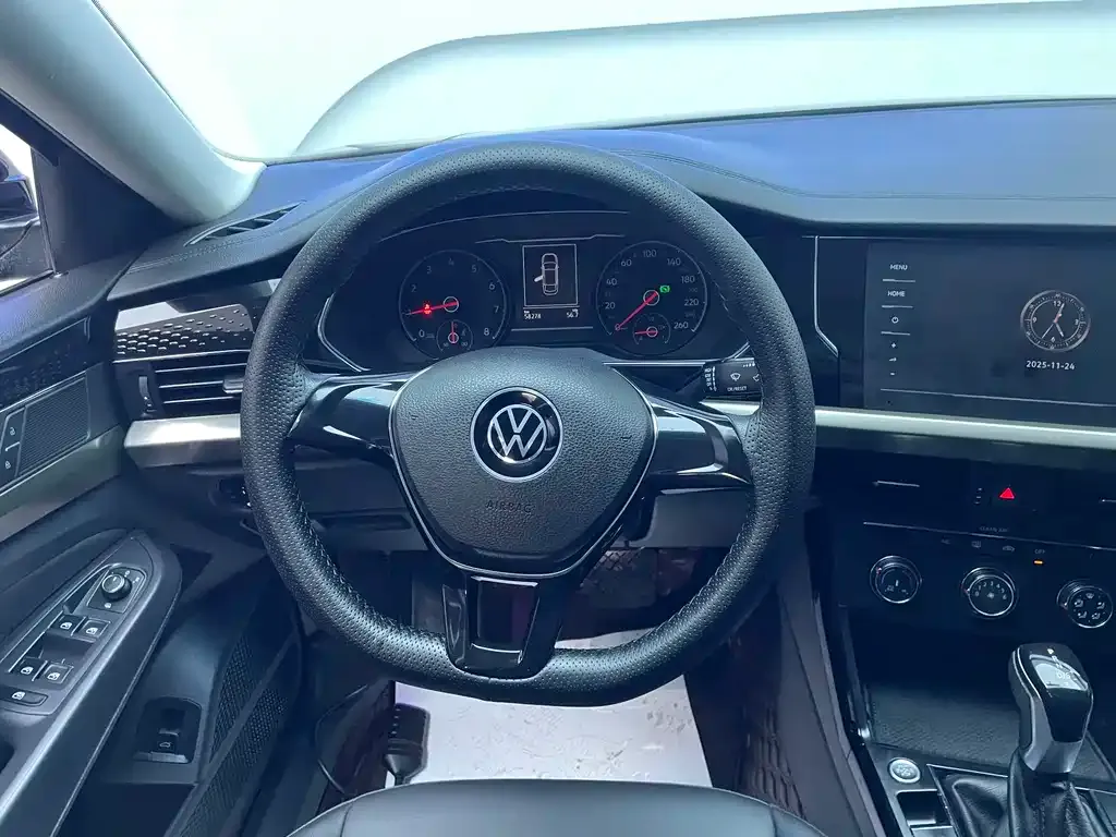 Volkswagen Passat 2022 из CN, фото 10