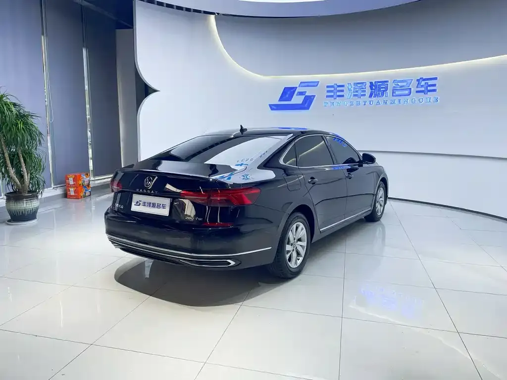 Volkswagen Passat 2022 из CN, фото 2