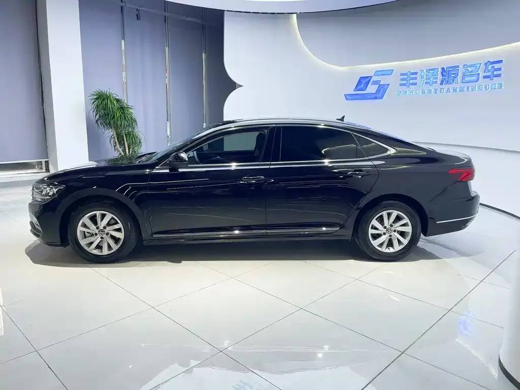 Volkswagen Passat 2022 из CN, фото 3