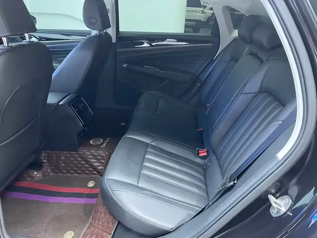 Volkswagen Passat 2022 из CN, фото 8