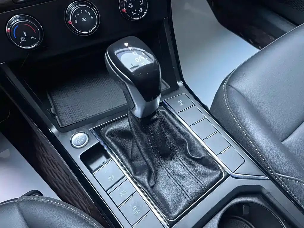Volkswagen Passat 2022 из CN, фото 9
