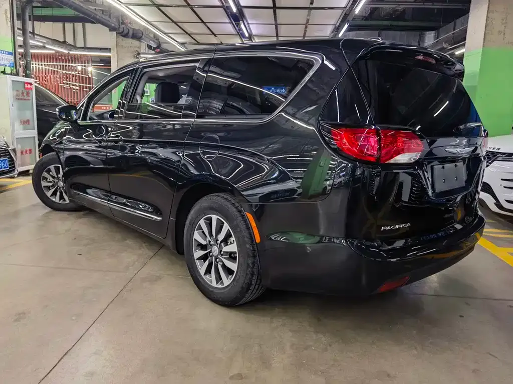 Chrysler Grand Voyager PHEV (Import) 2025 из CN, фото 6