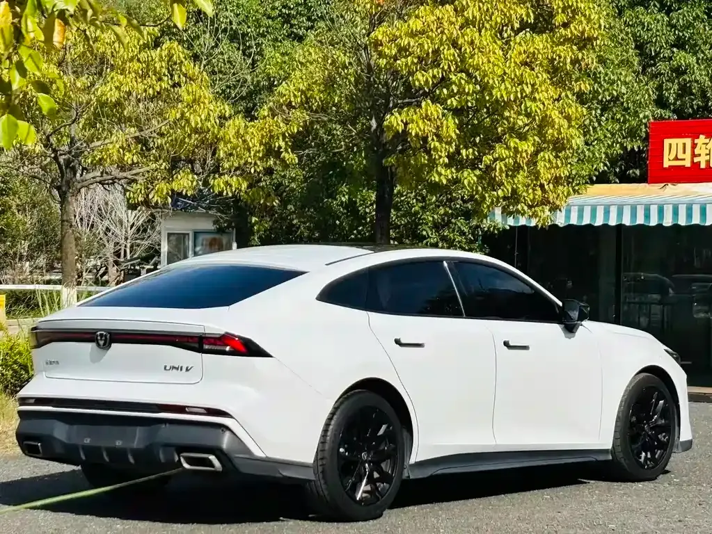 Changan UNI-V 2024 из CN, фото 9