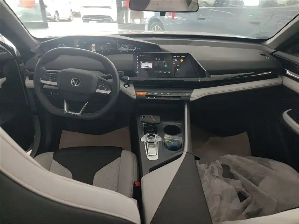 Changan UNI-V iDD 2025 из CN, фото 10