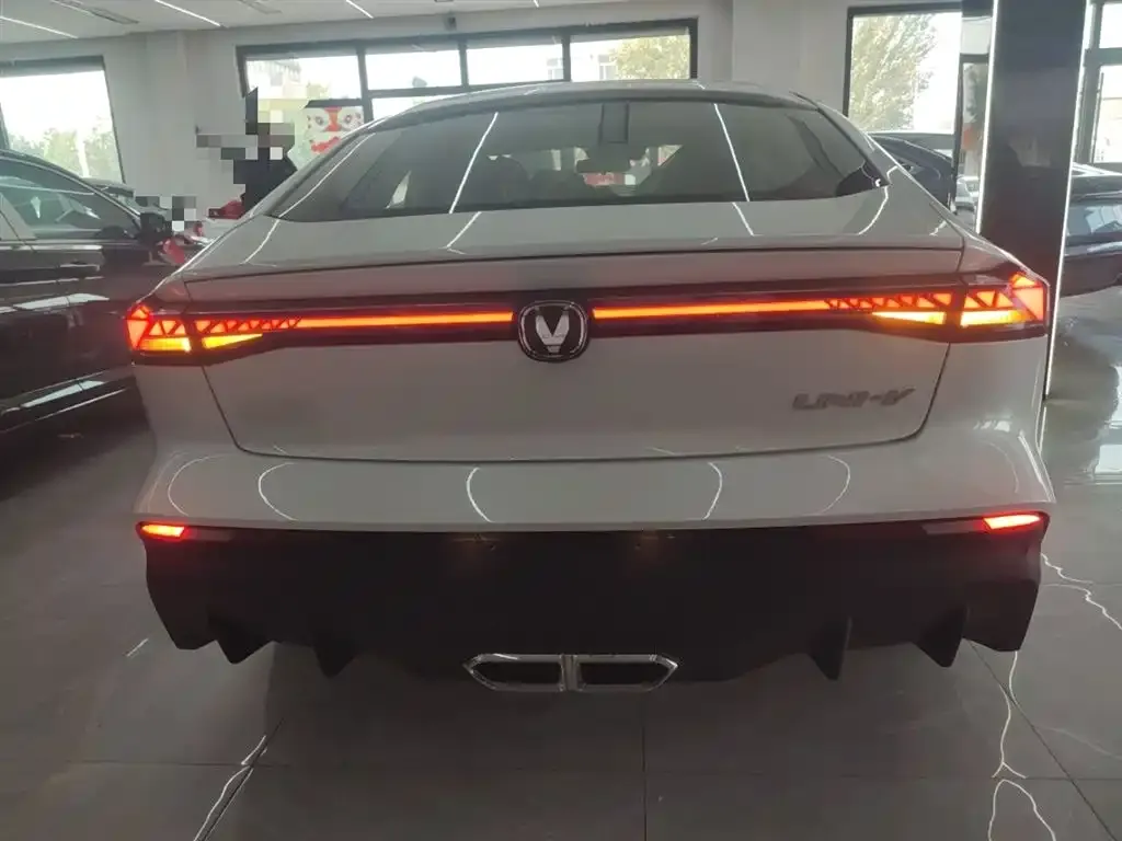 Changan UNI-V iDD 2025 из CN, фото 6