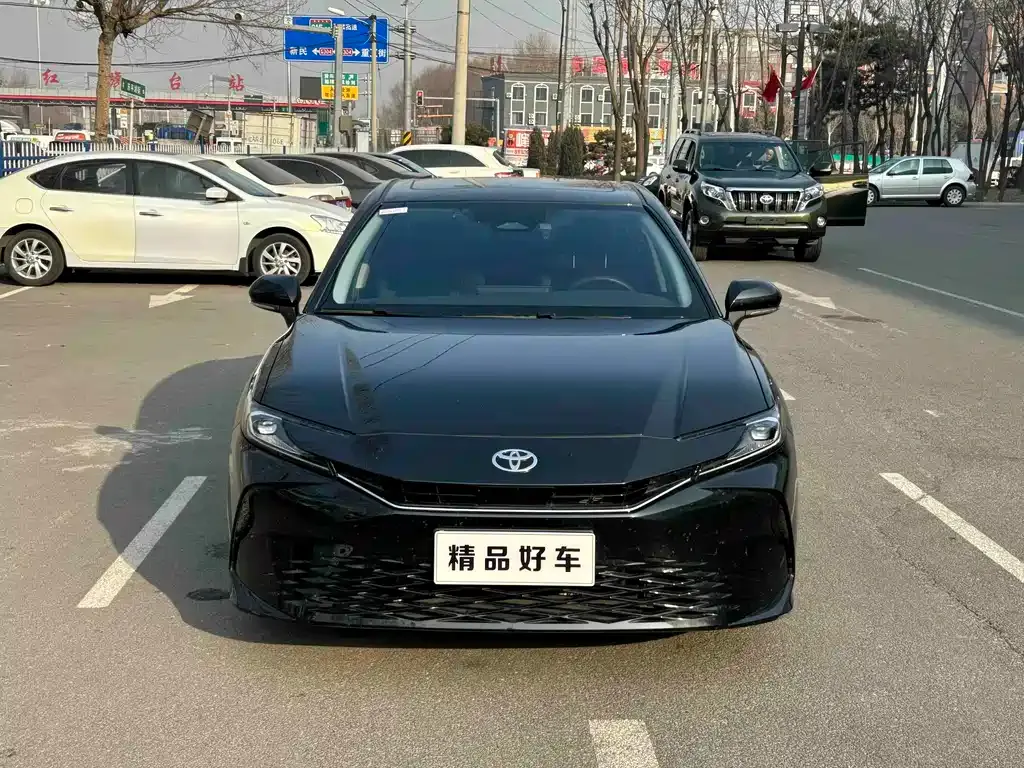 Toyota Camry 2024 из CN, фото 1