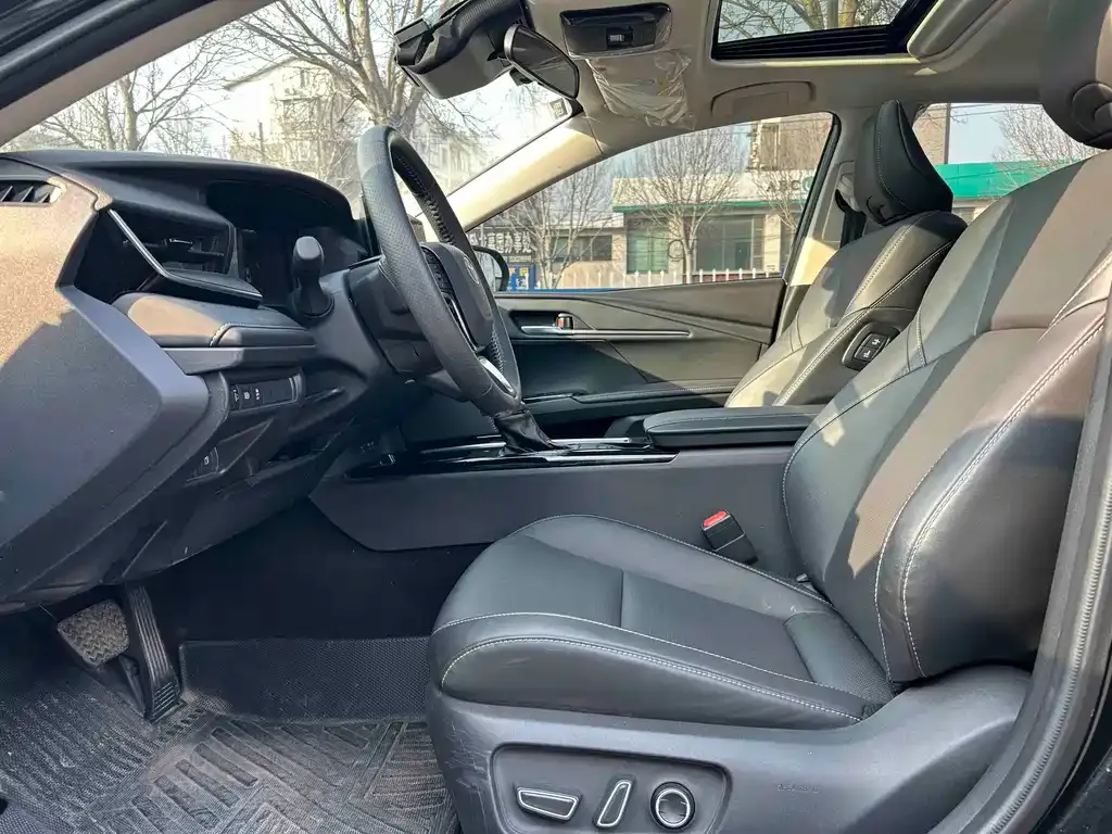 Toyota Camry 2024 из CN, фото 6