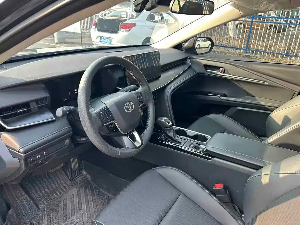 Toyota Camry 2024 из CN, фото 7