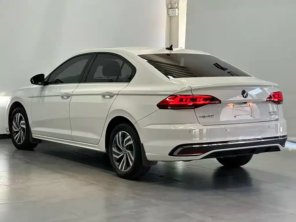 Volkswagen Bora 2023 из CN, фото 6