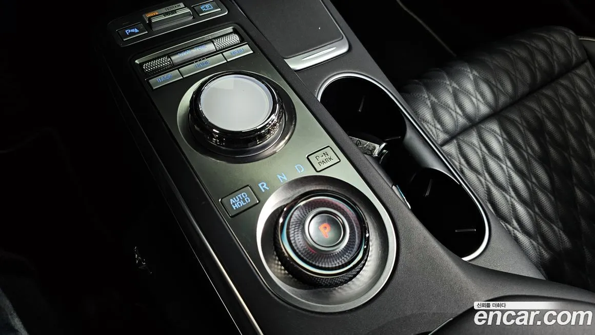Genesis GV70 — фото 9