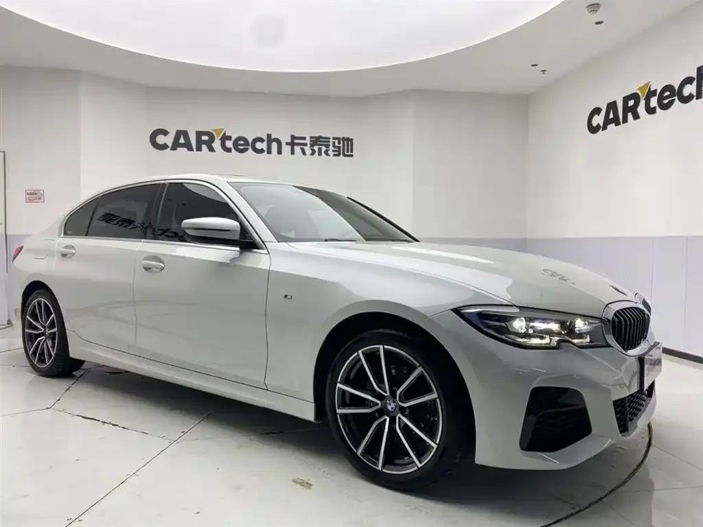 BMW 3 Series 2022 из CN, фото 2
