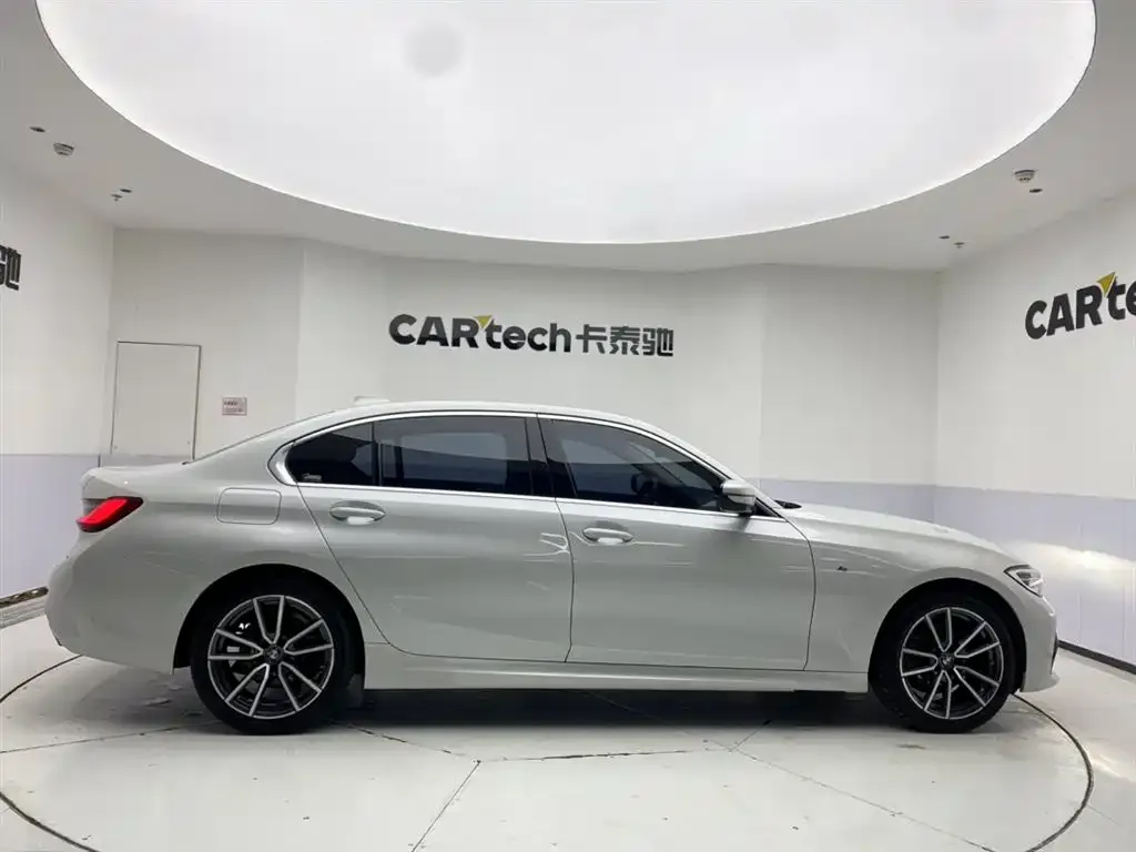 BMW 3 Series 2022 из CN, фото 4