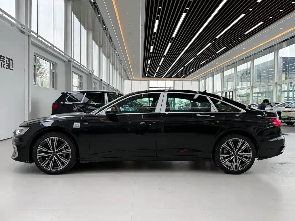 Audi A6L 2025 из CN, фото 3