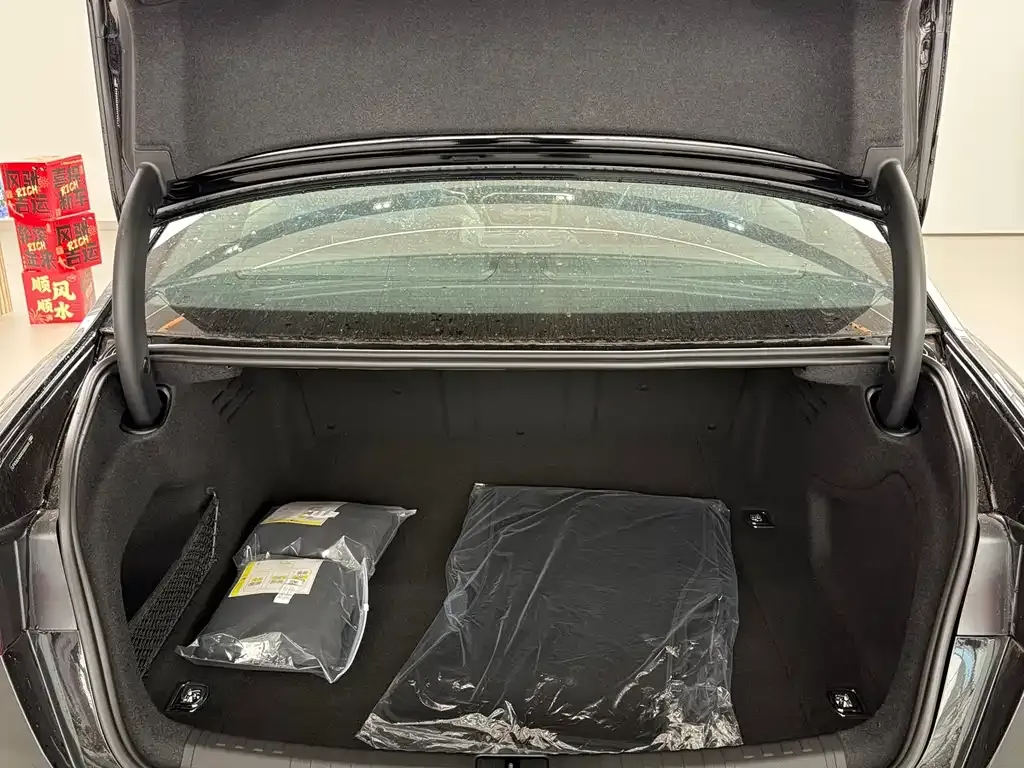 Audi A6L 2025 из CN, фото 6