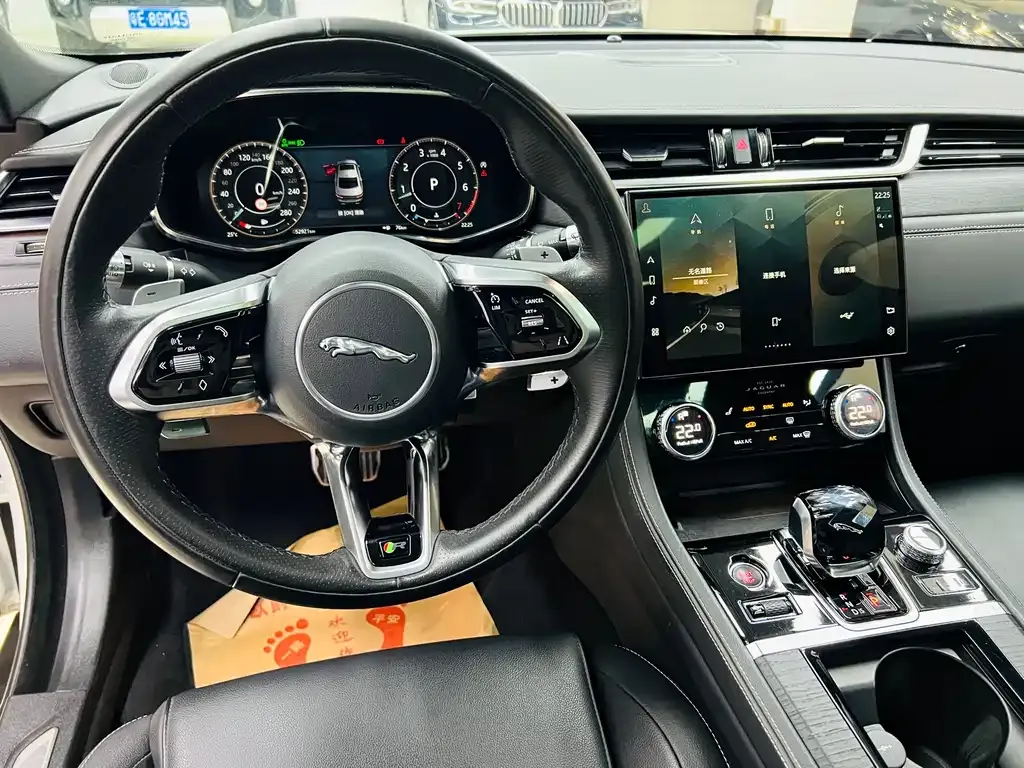 Jaguar XFL 2021 из CN, фото 8
