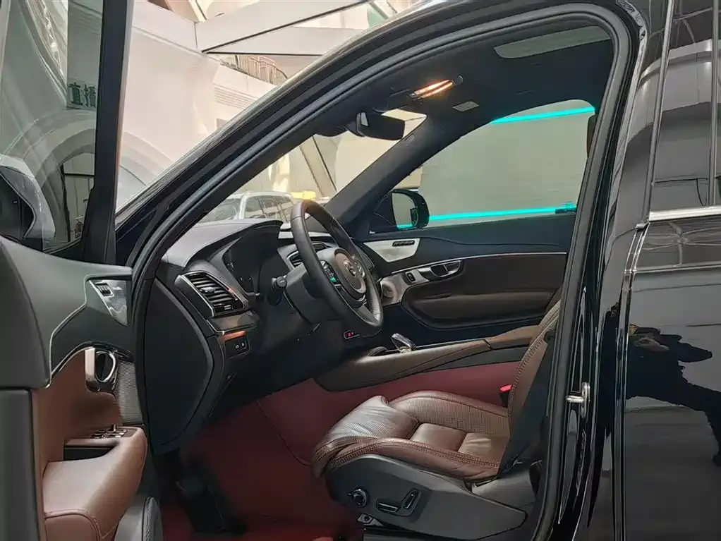 Volvo XC90 PHEV 2023 из CN, фото 5