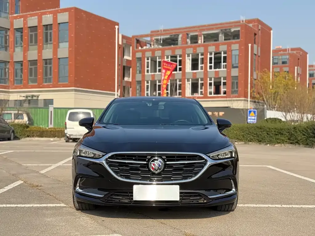 Buick LaCrosse 2023 из CN, фото 2